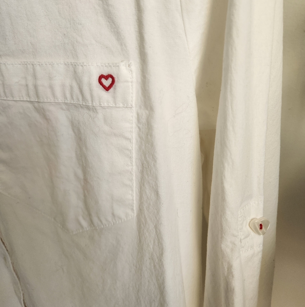 Embroidered LOVE Button Up ❤️ - Picture 5 of 5